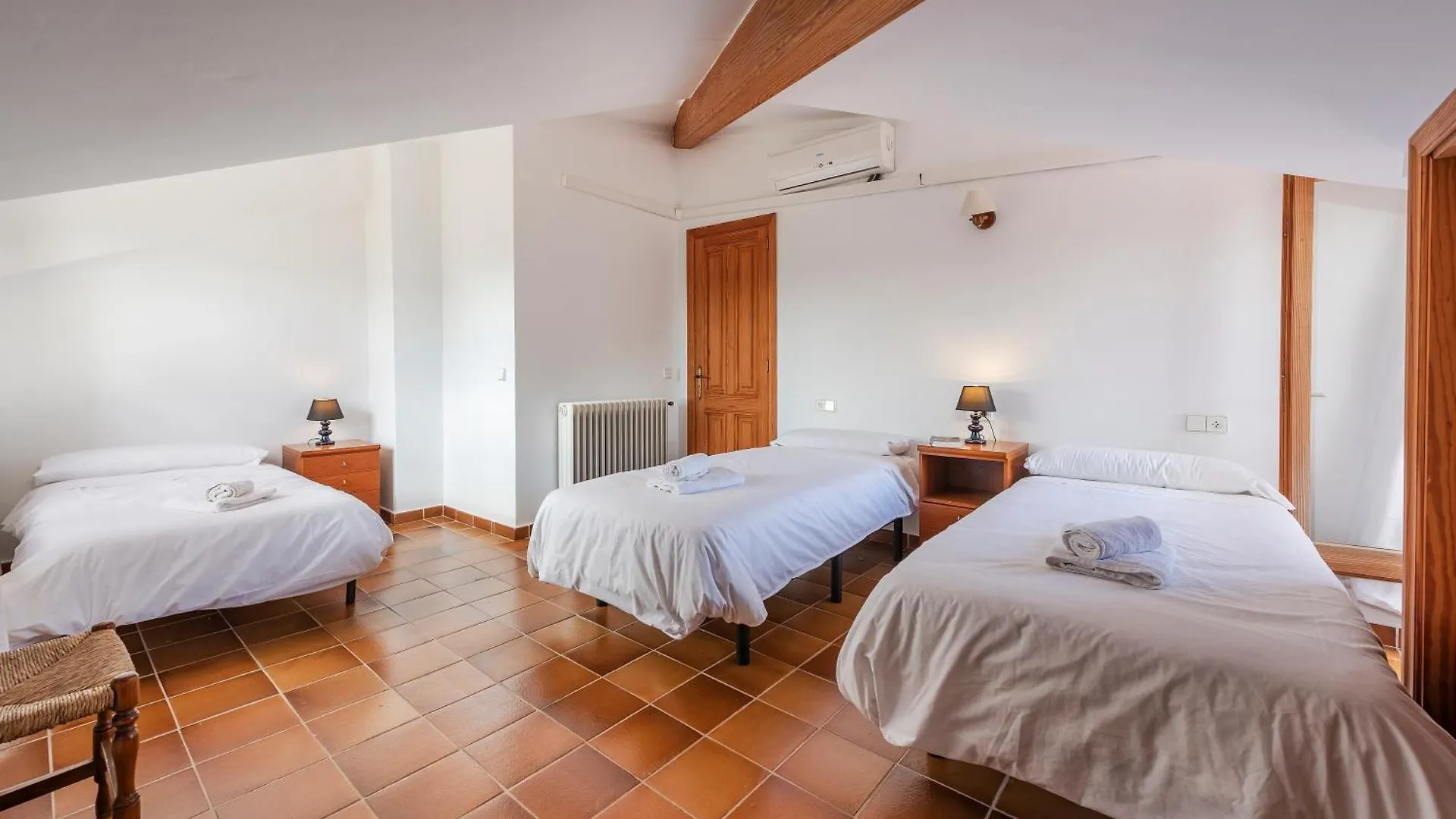 Vakantiehuis Villa D'Arbres - Stunning Mountain Views Port de Pollença Spanje